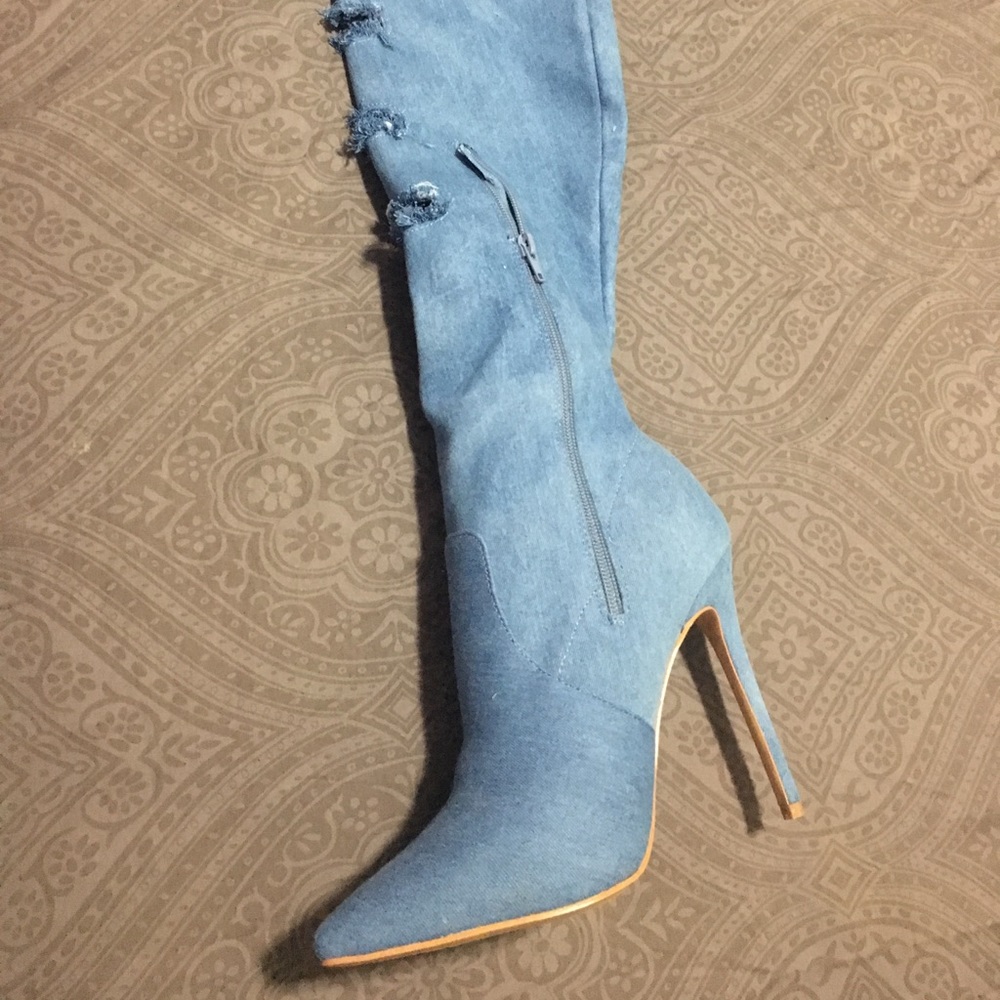 Light blue jean boots w/zipper on inner boot NWOT